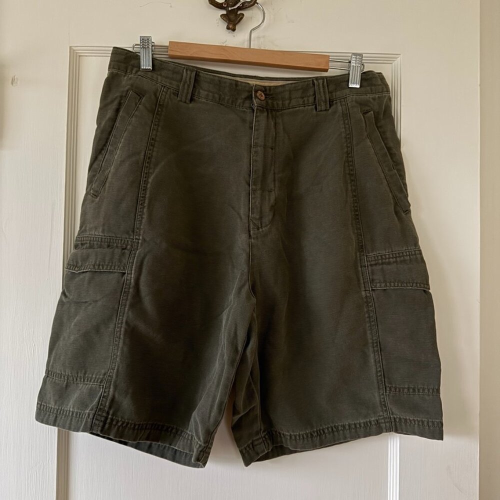 Tommy Bahama Key Grip Cargo Shorts - size 35
